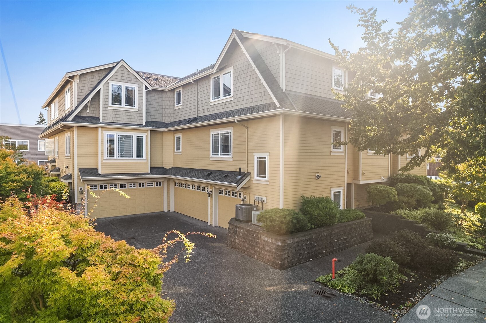 600 Bell Street Unit: 302