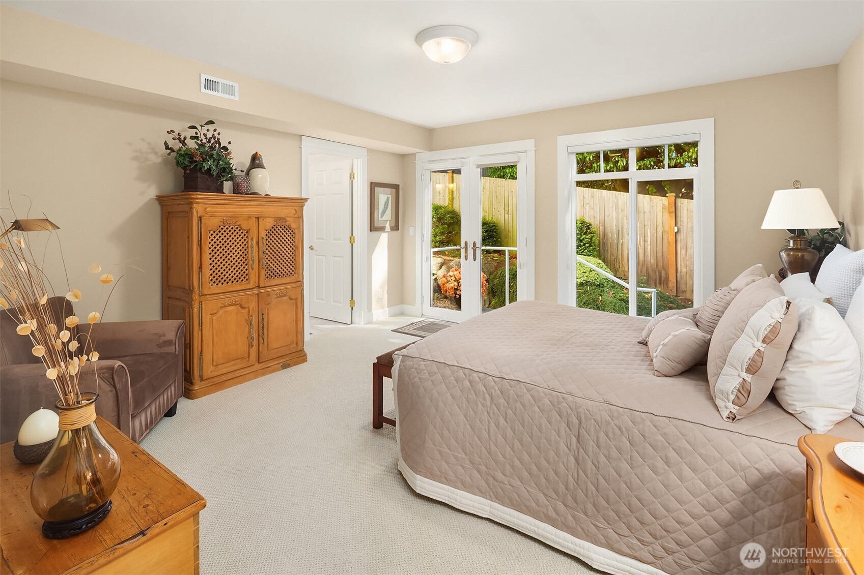 530 Walnut Street Unit: 100