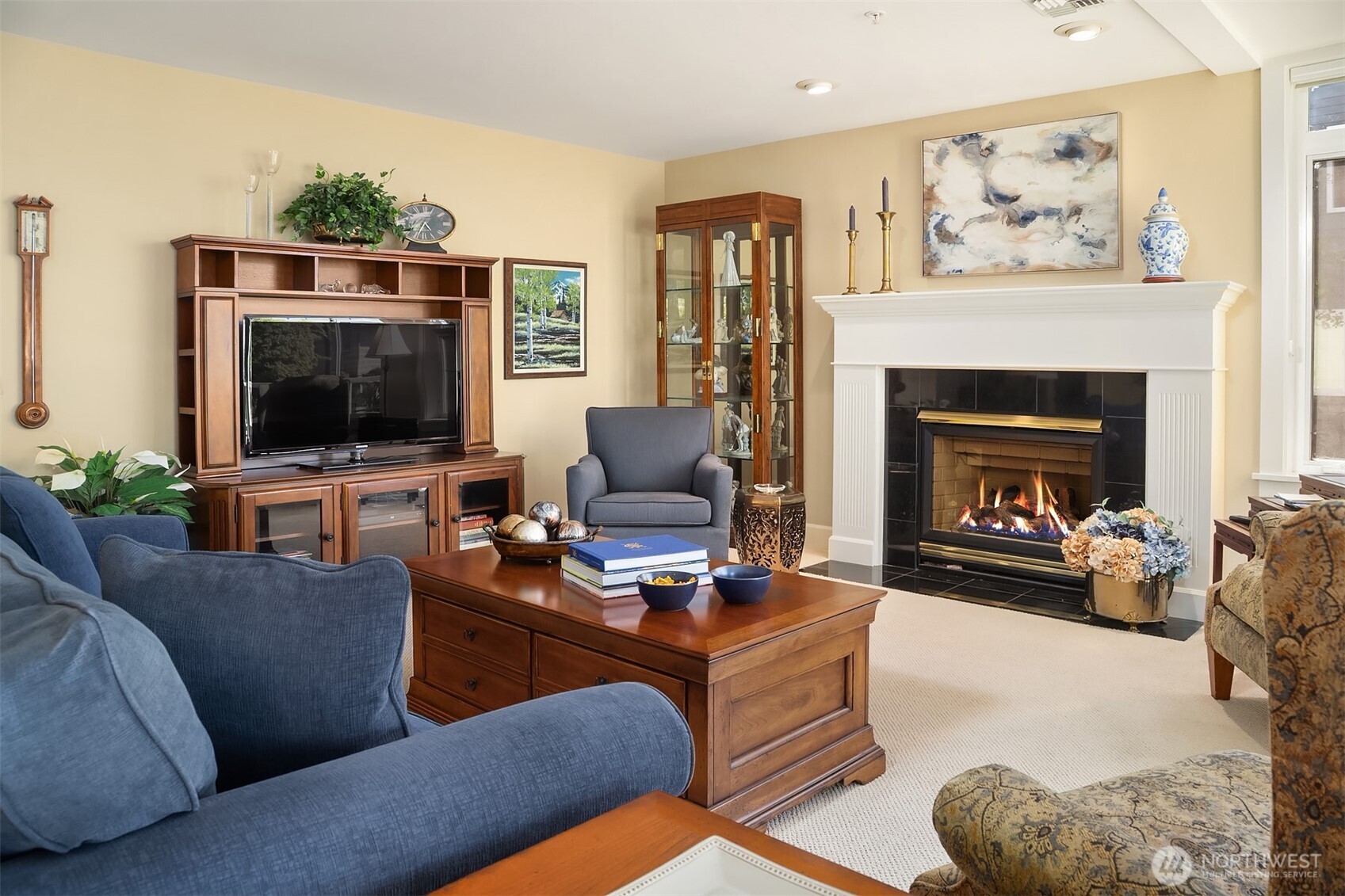 530 Walnut Street Unit: 100