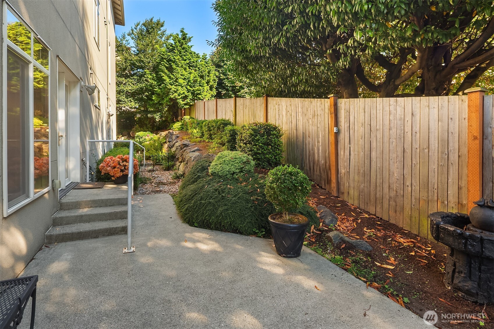 530 Walnut Street Unit: 100