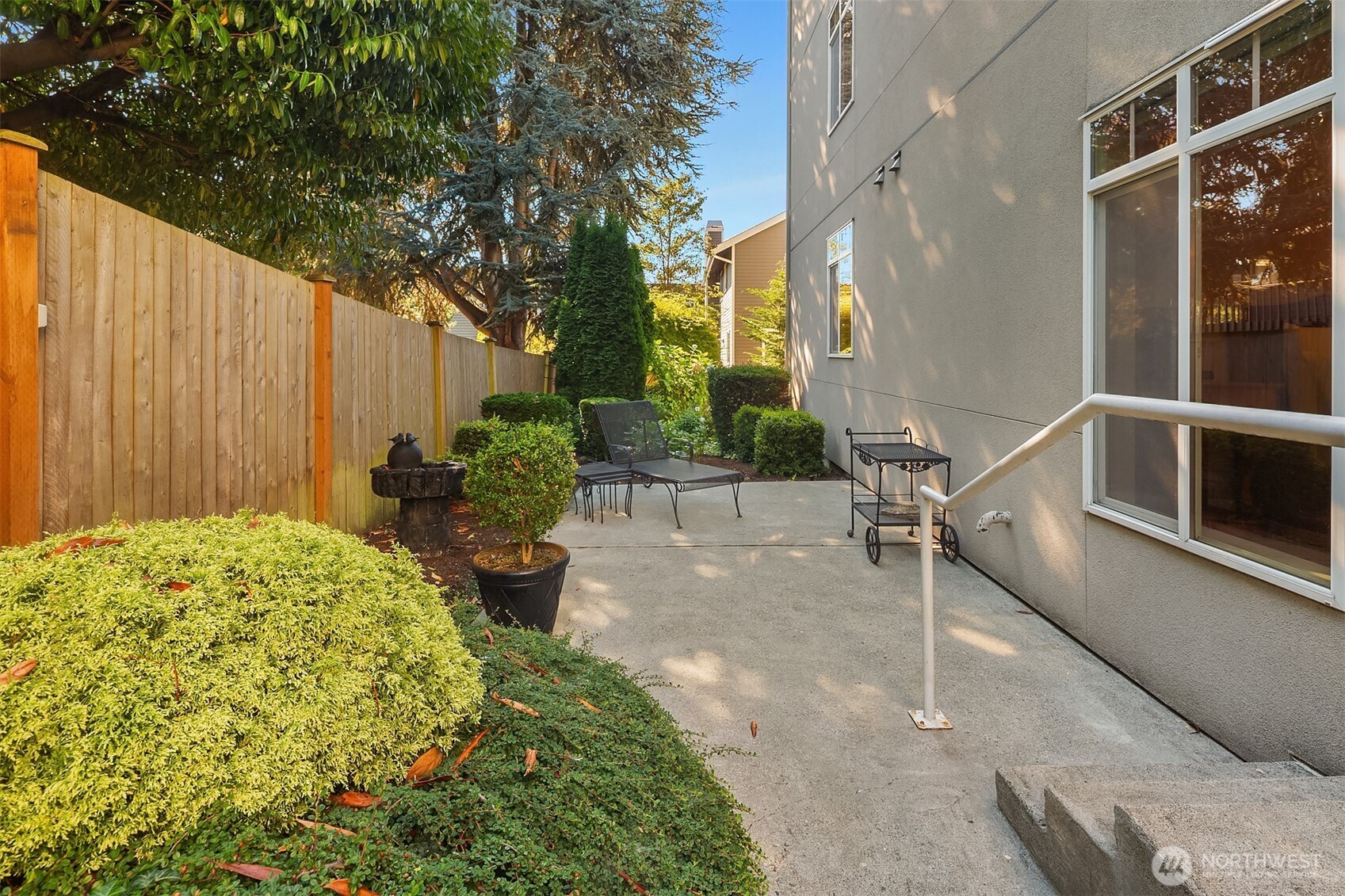 530 Walnut Street Unit: 100