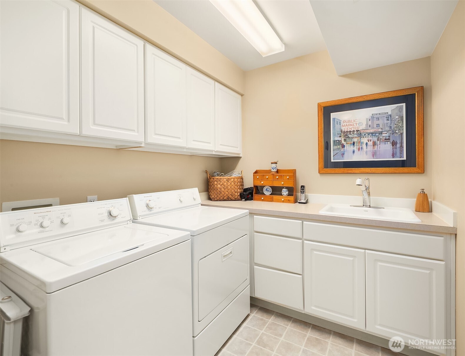 530 Walnut Street Unit: 100