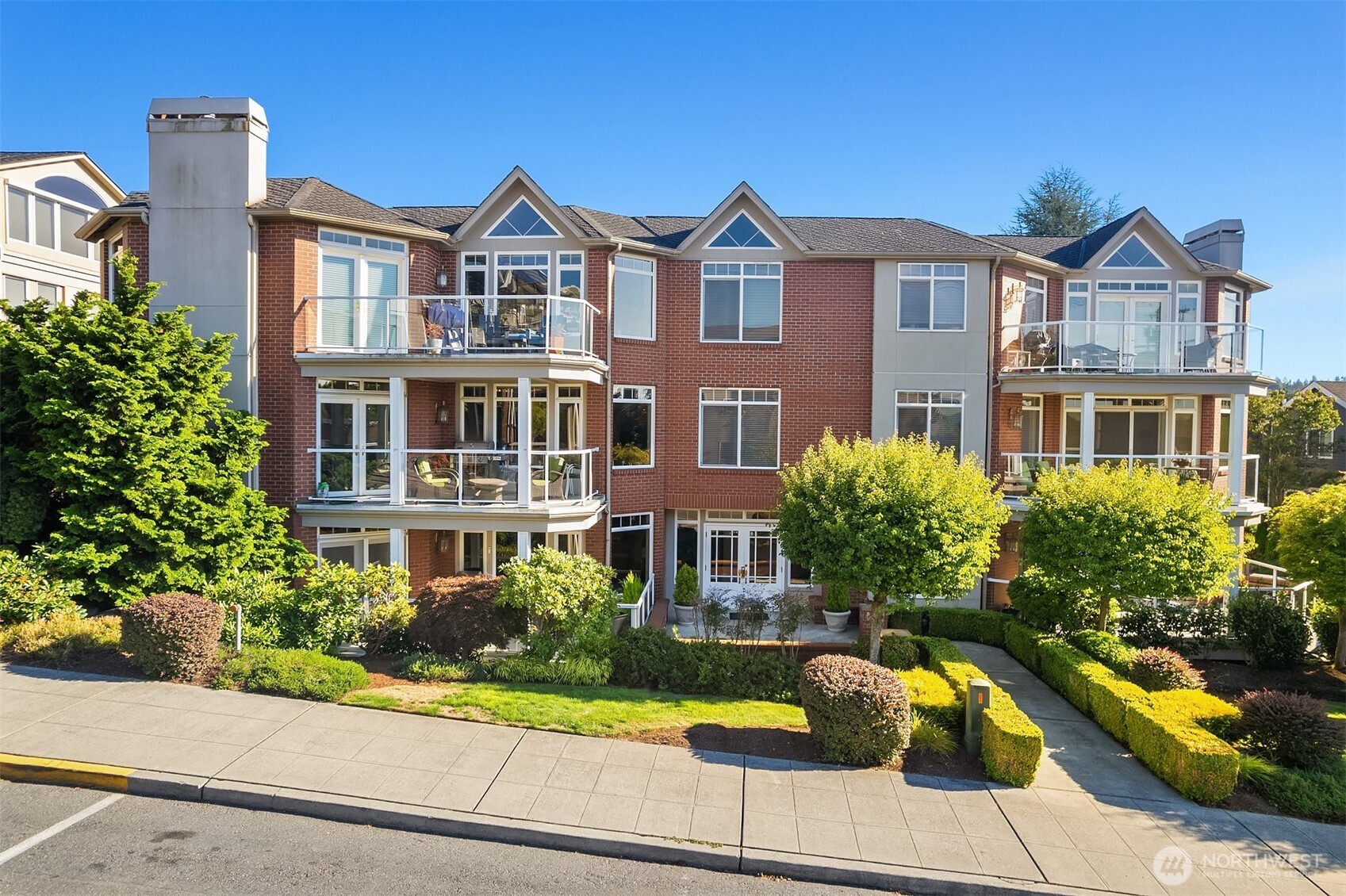 530 Walnut Street Unit: 100