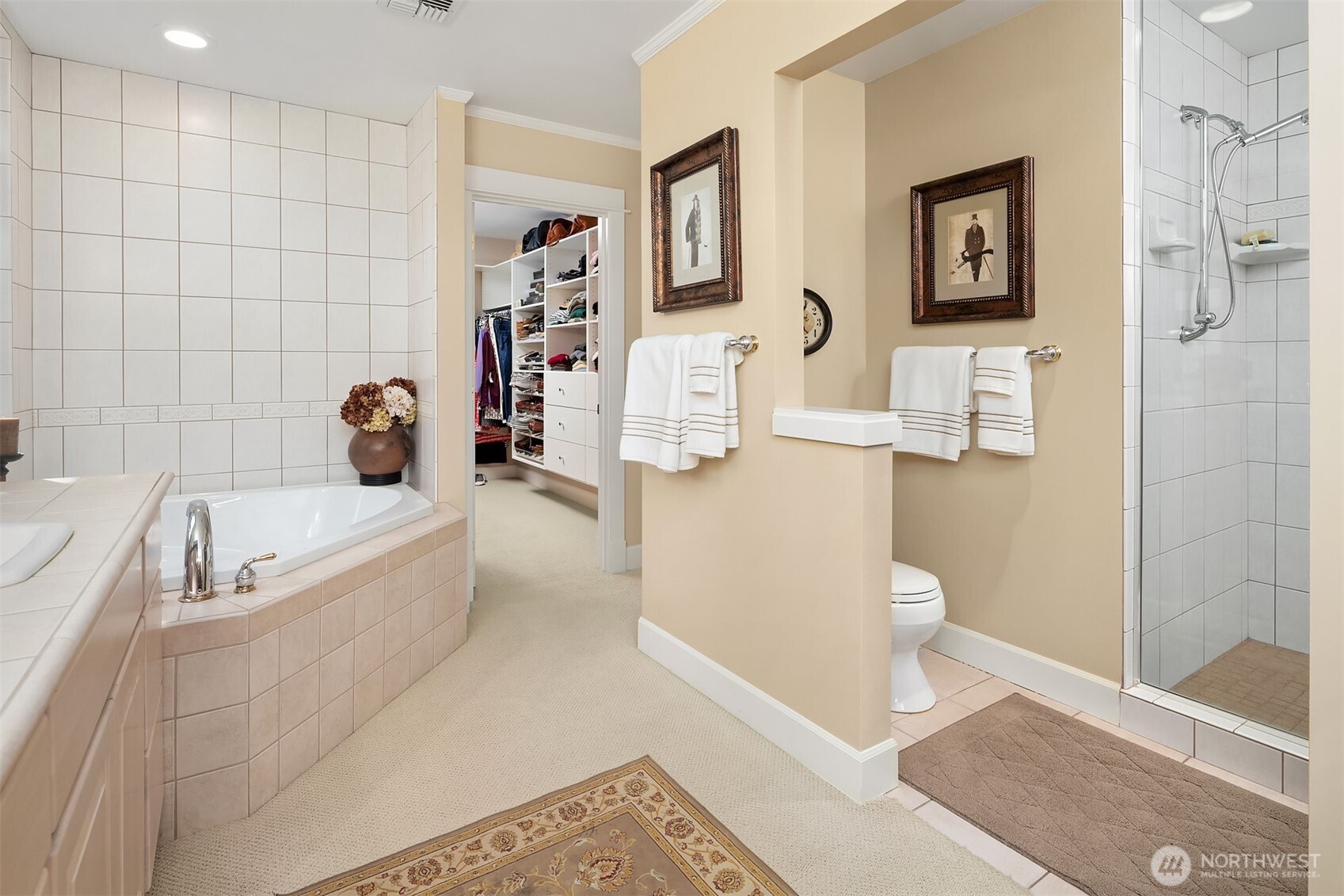 530 Walnut Street Unit: 100