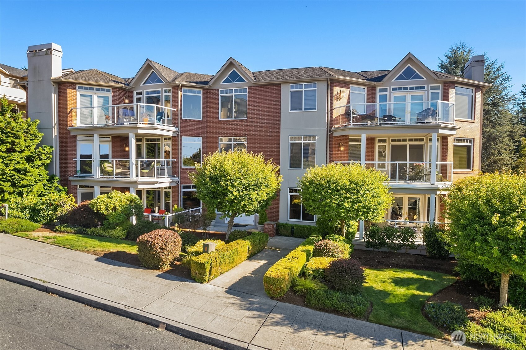 530 Walnut Street Unit: 100