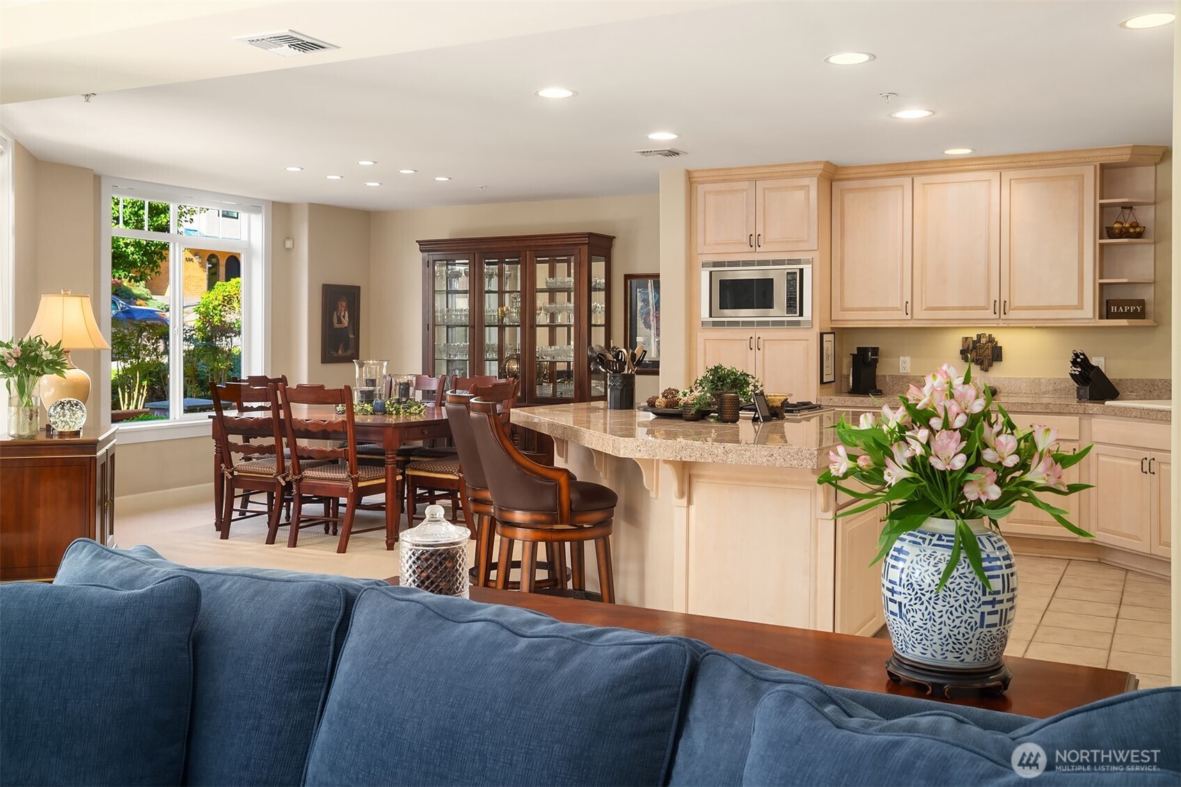 530 Walnut Street Unit: 100