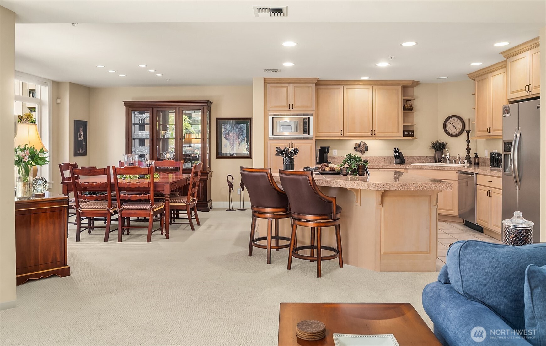 530 Walnut Street Unit: 100