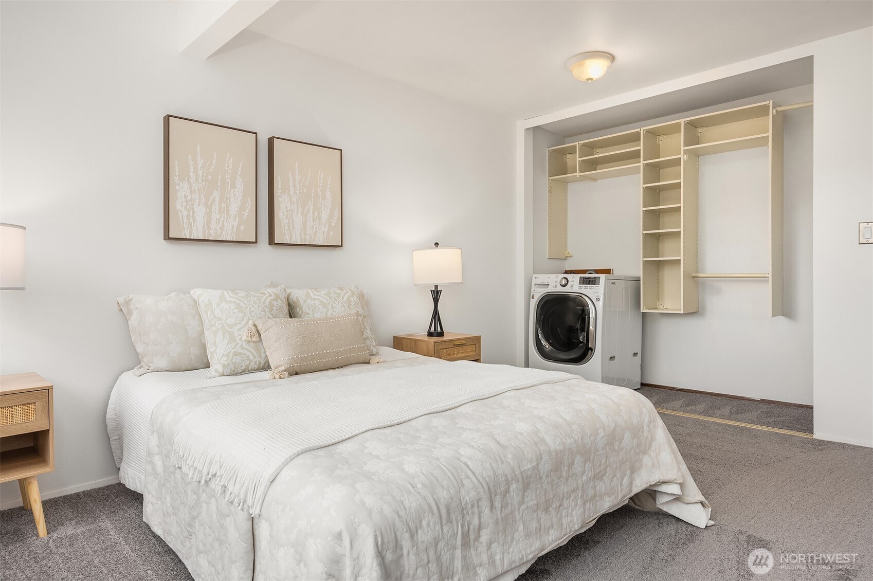 19428 Aurora Avenue N Unit: 427