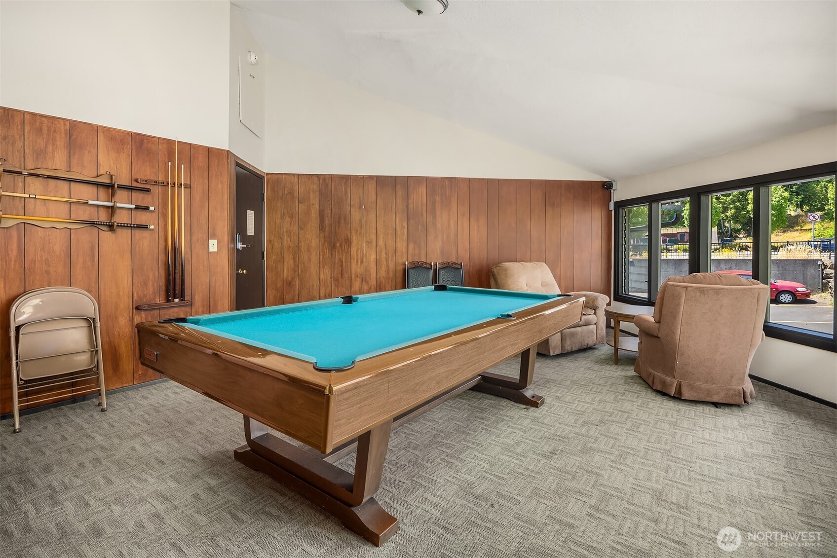 19428 Aurora Avenue N Unit: 427