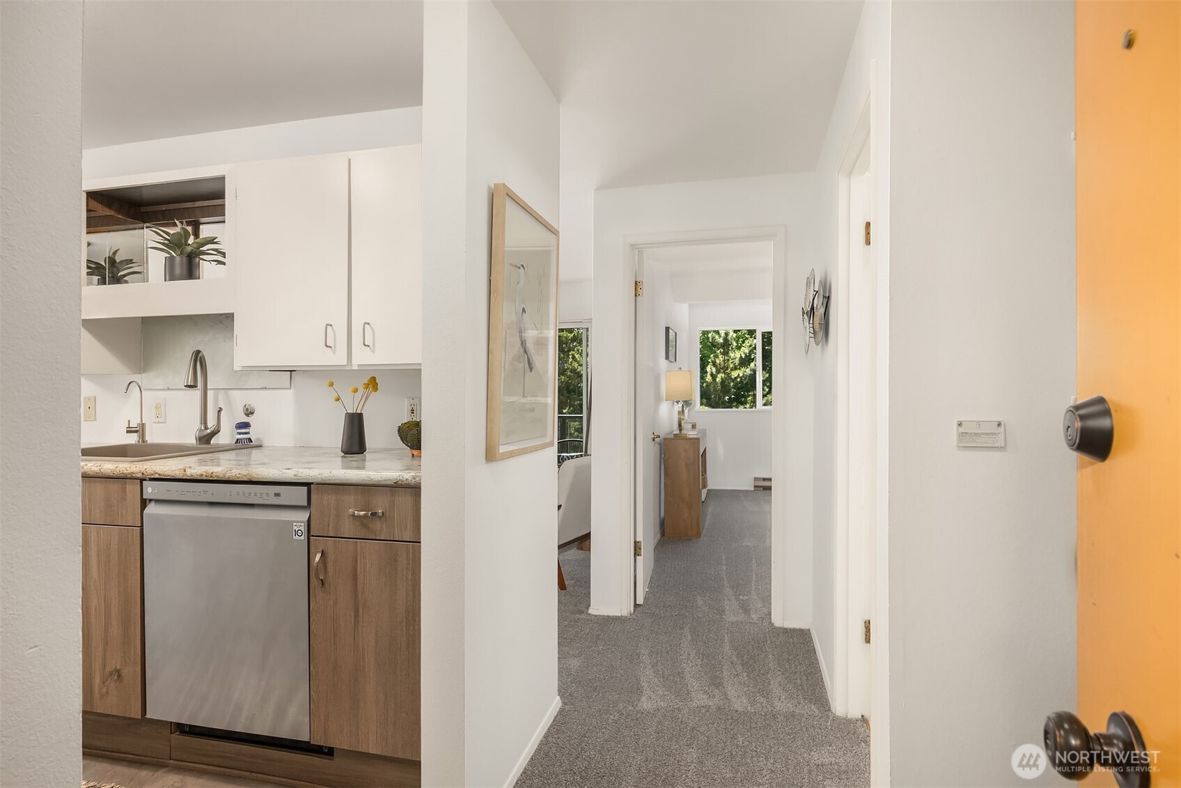 19428 Aurora Avenue N Unit: 427