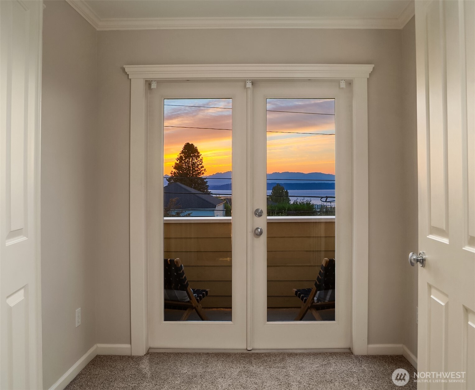 217 9th Avenue S