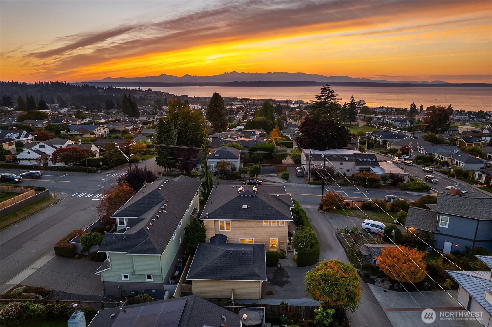 217 9th Avenue S