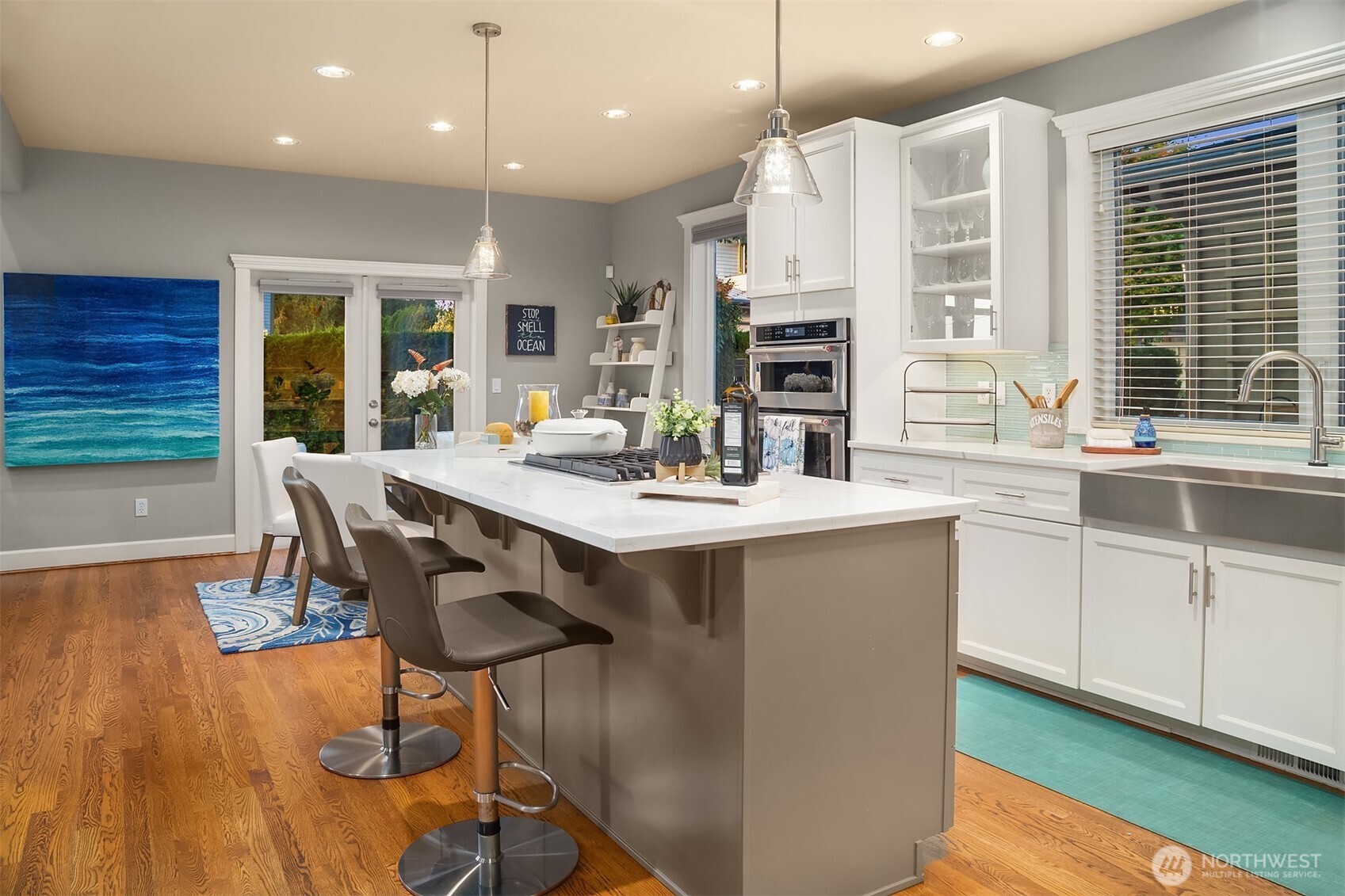 217 9th Avenue S
