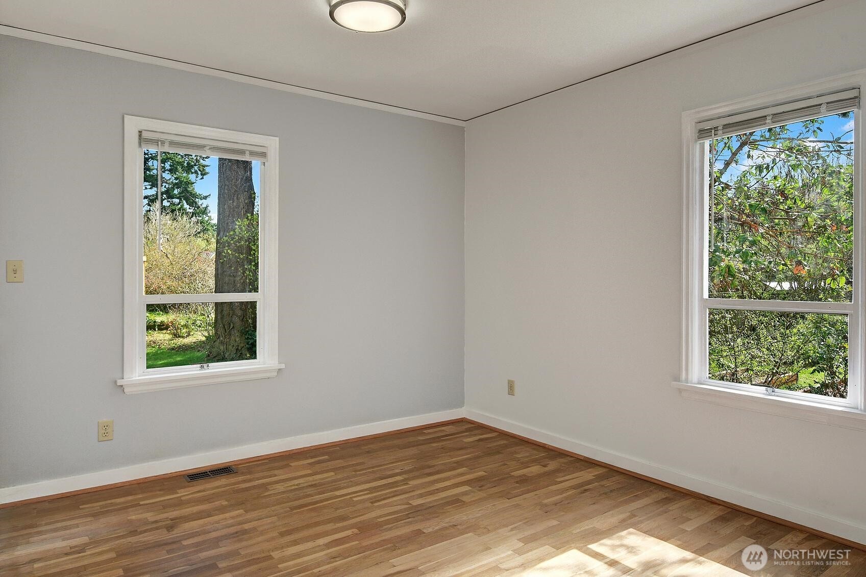 19330 20th Avenue NW