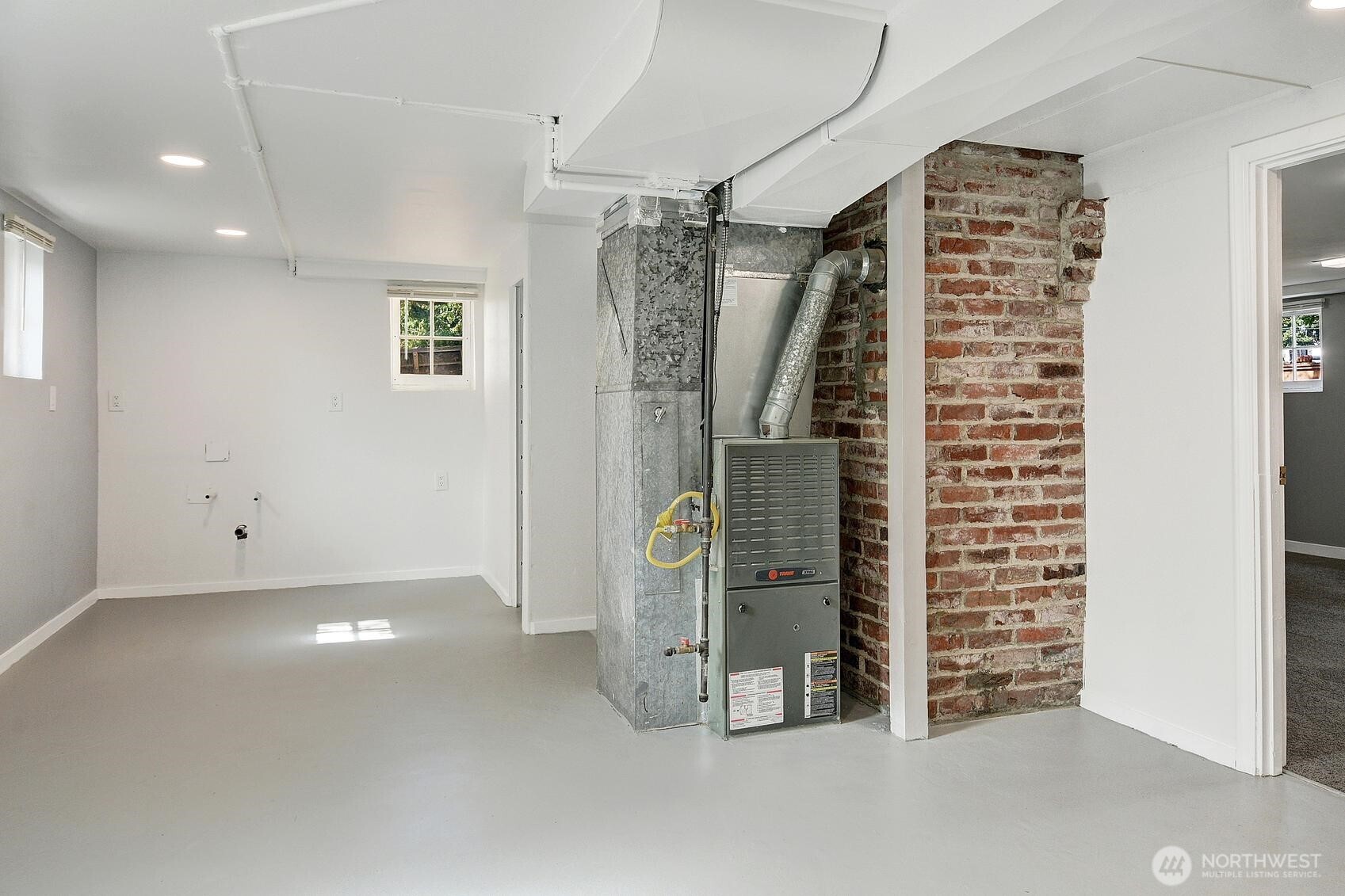 19330 20th Avenue NW