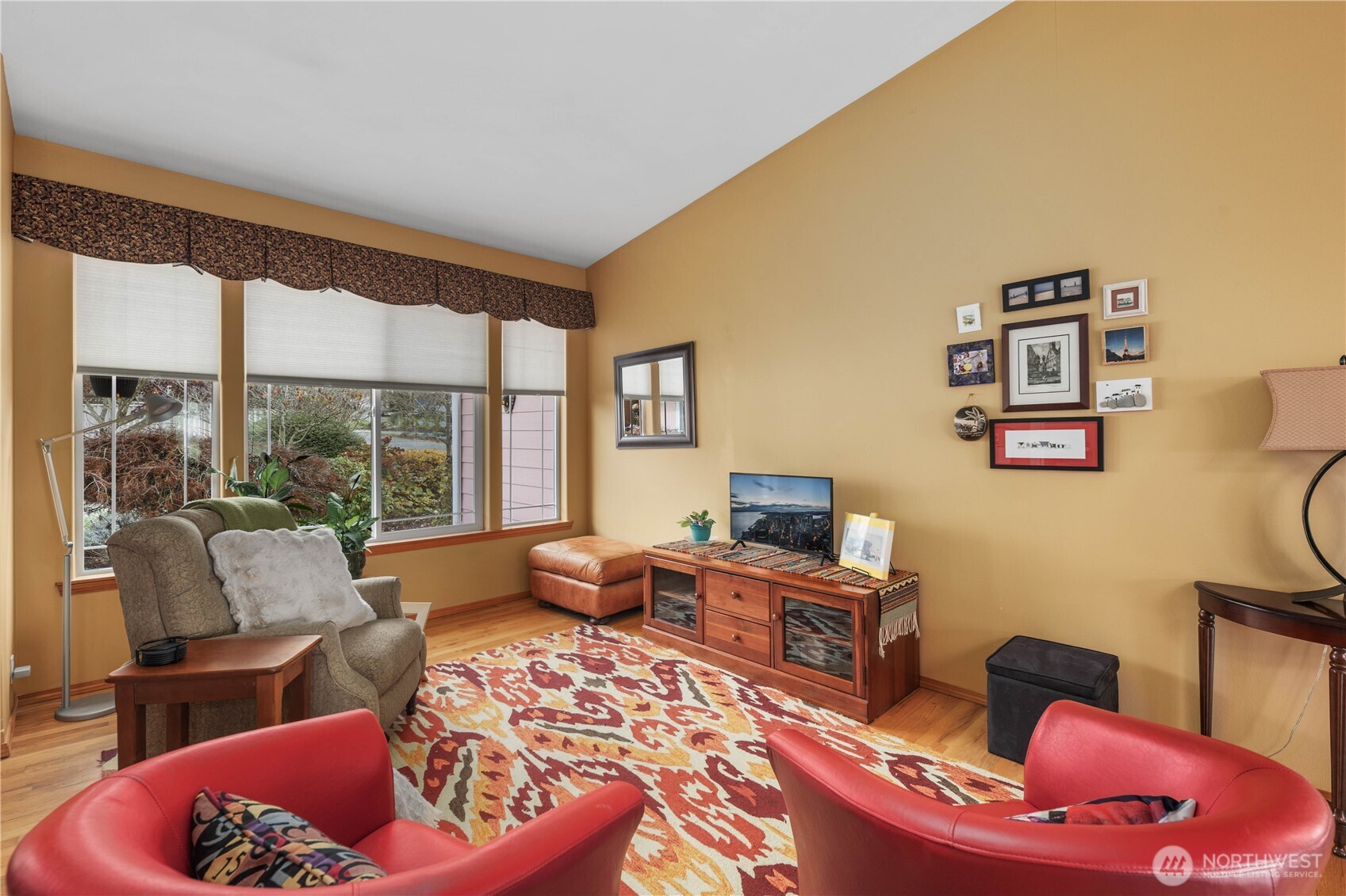 18612 98th Avenue NW