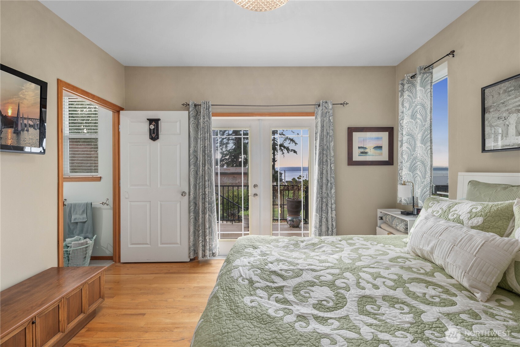 18612 98th Avenue NW