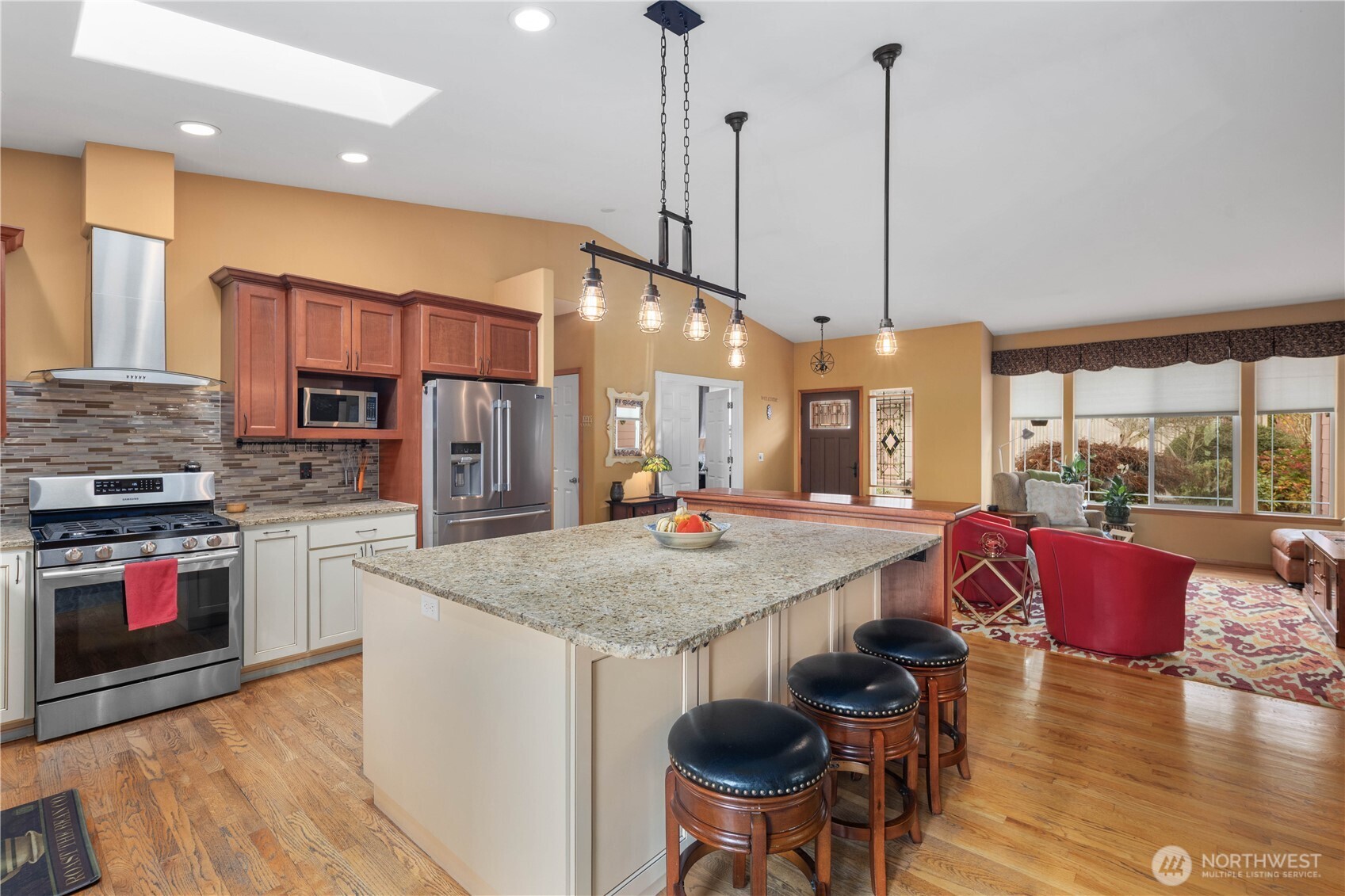 18612 98th Avenue NW