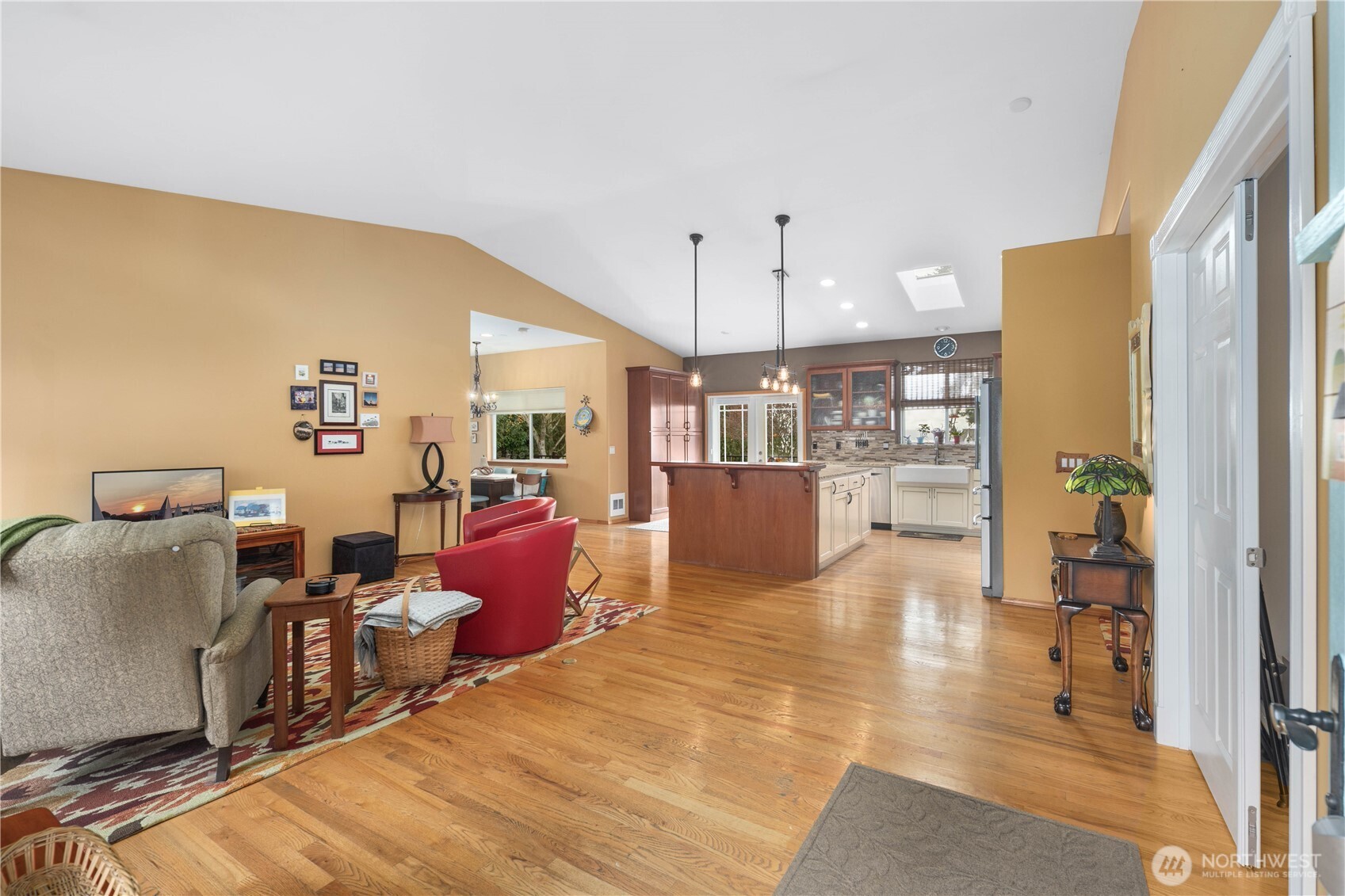 18612 98th Avenue NW