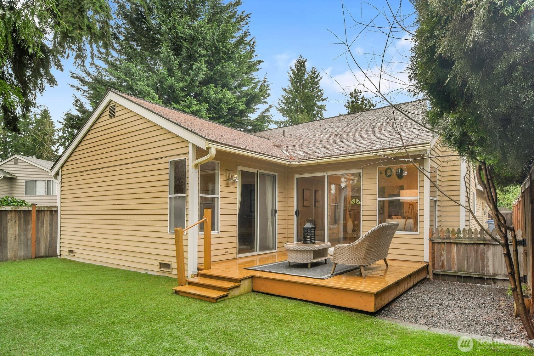 20310 Hollyhills Drive NE