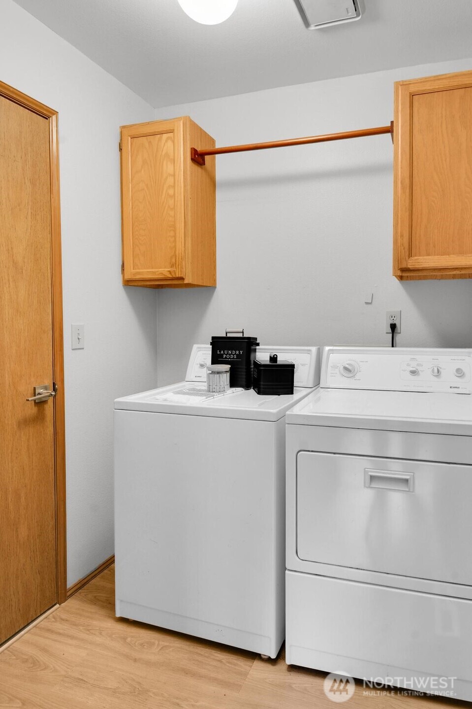 20310 Hollyhills Drive NE