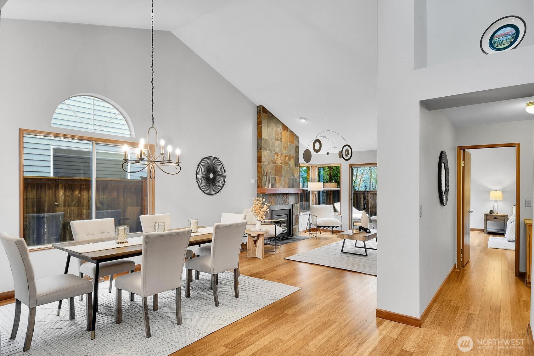 20310 Hollyhills Drive NE