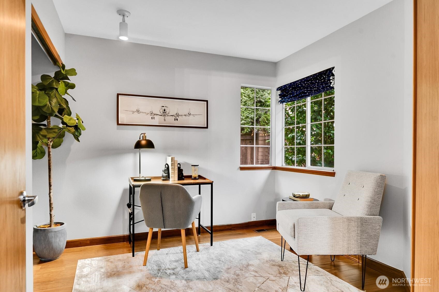 20310 Hollyhills Drive NE