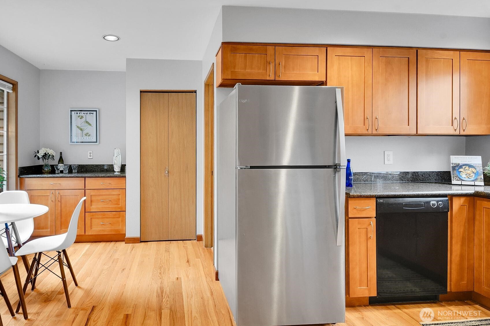 20310 Hollyhills Drive NE