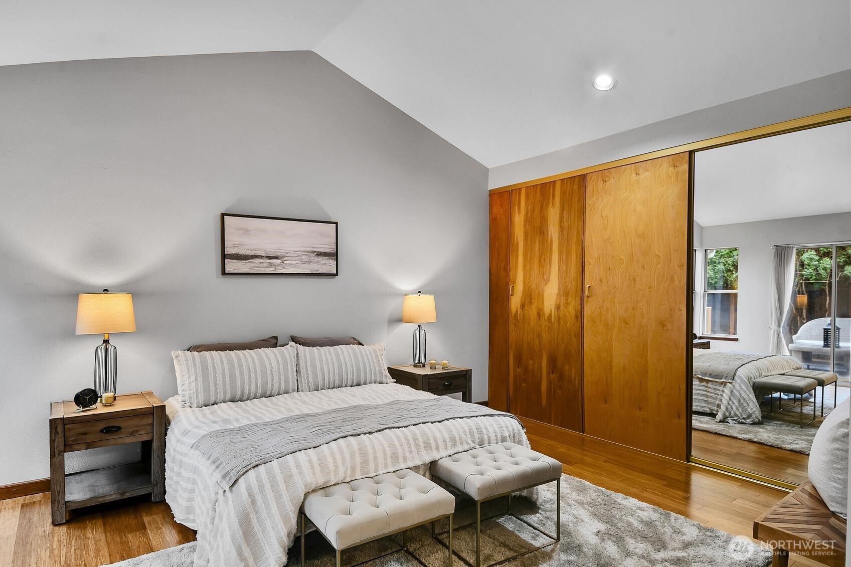 20310 Hollyhills Drive NE