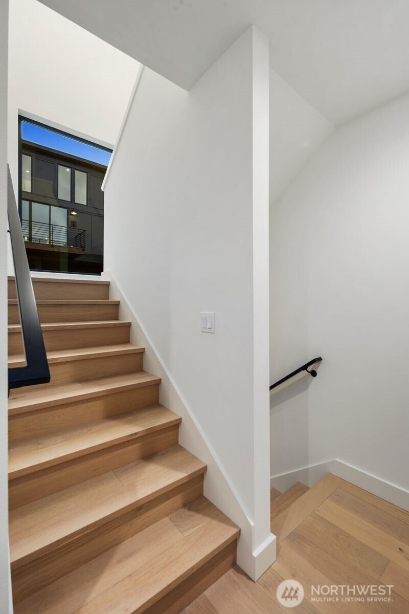 614 5th Avenue S Unit: C107