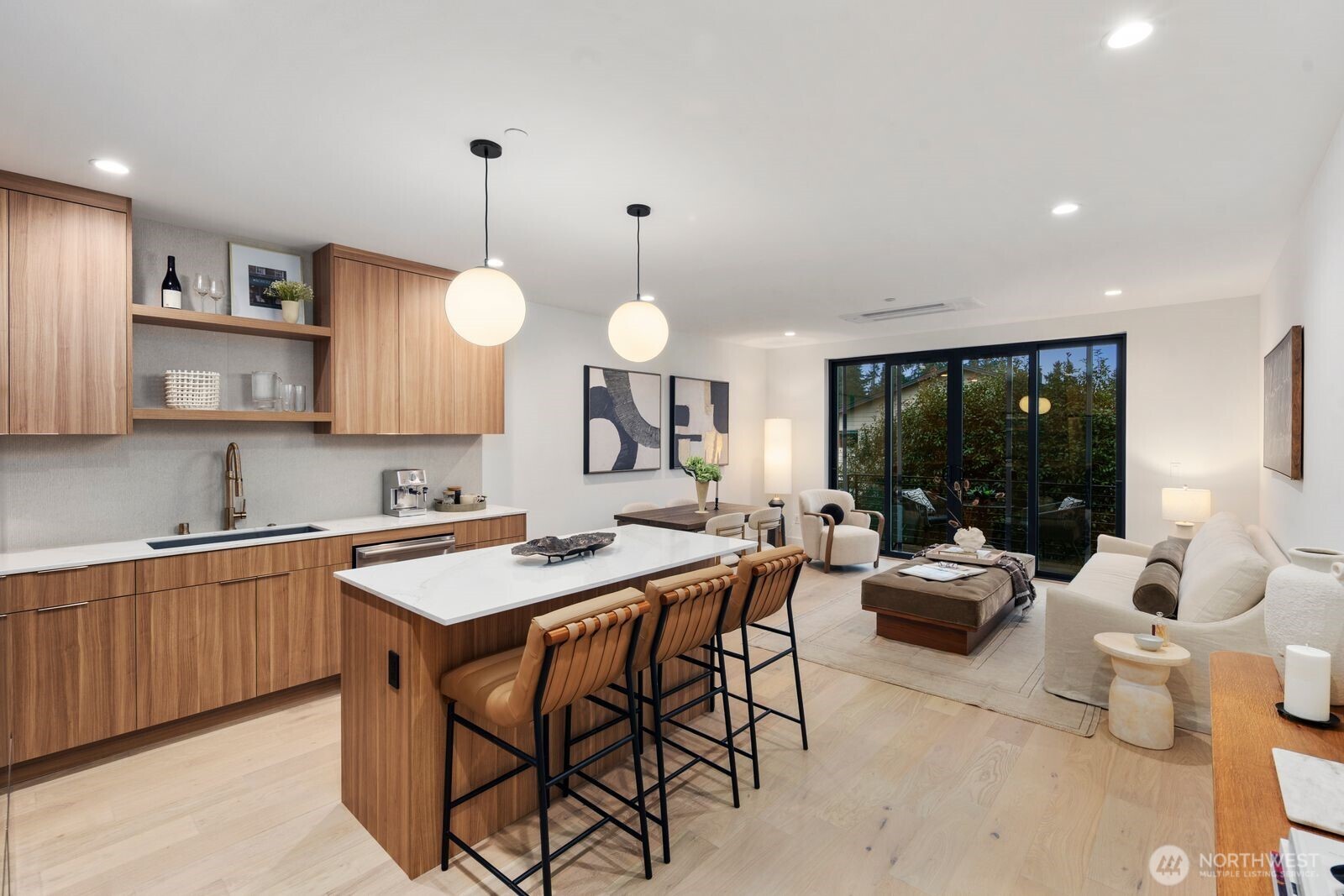 614 5th Avenue S Unit: C107