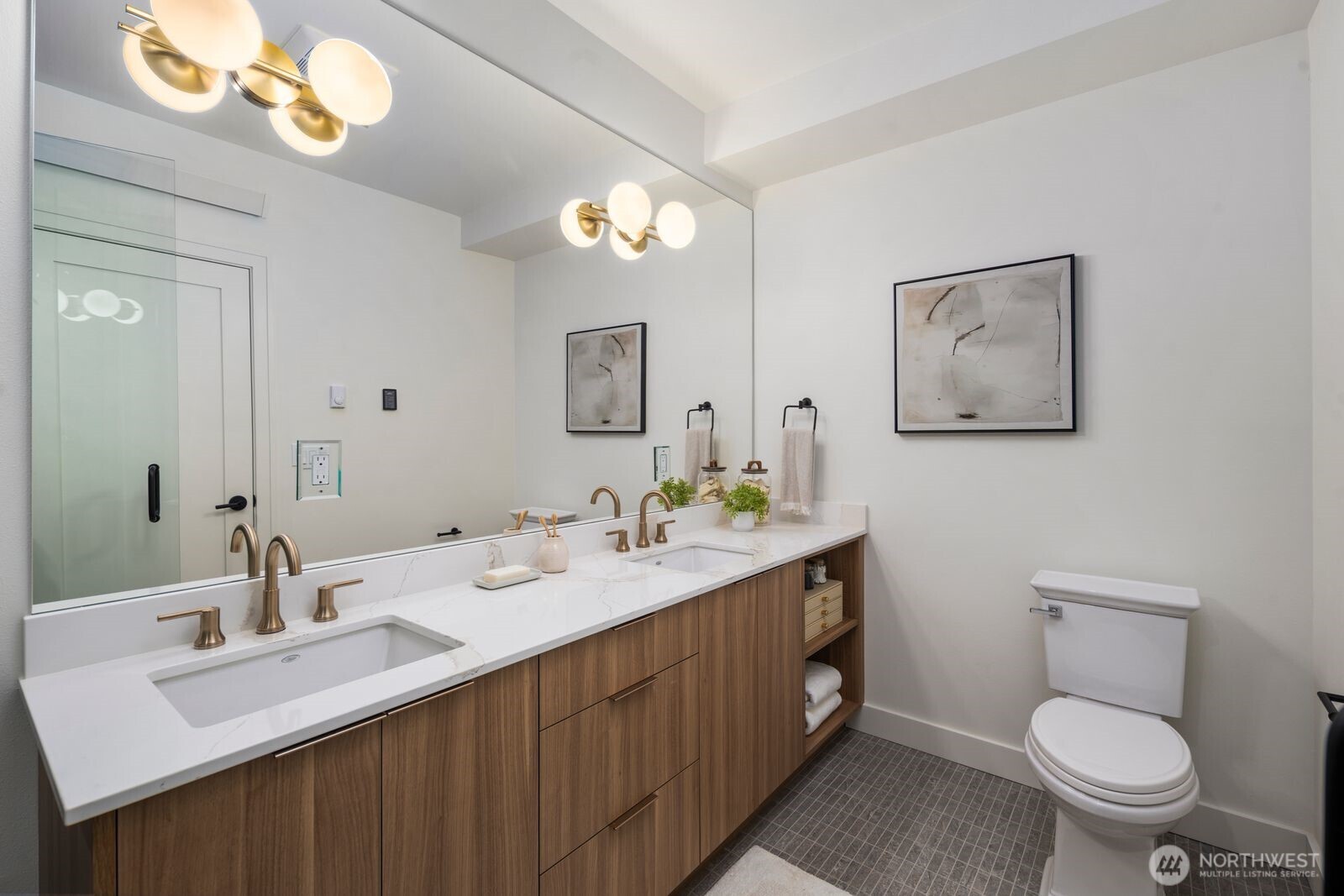 614 5th Avenue S Unit: C107