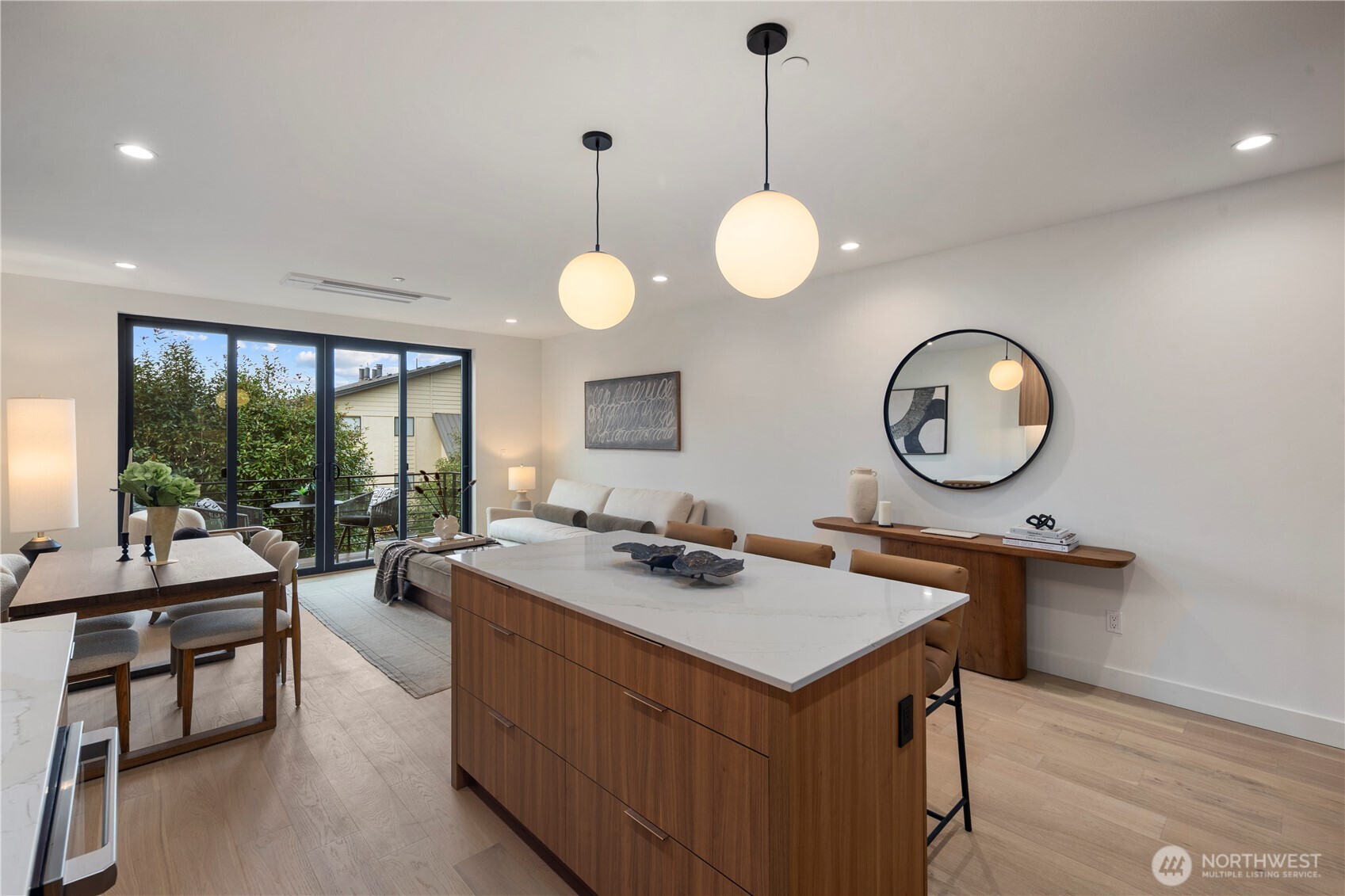 614 5th Avenue S Unit: C107