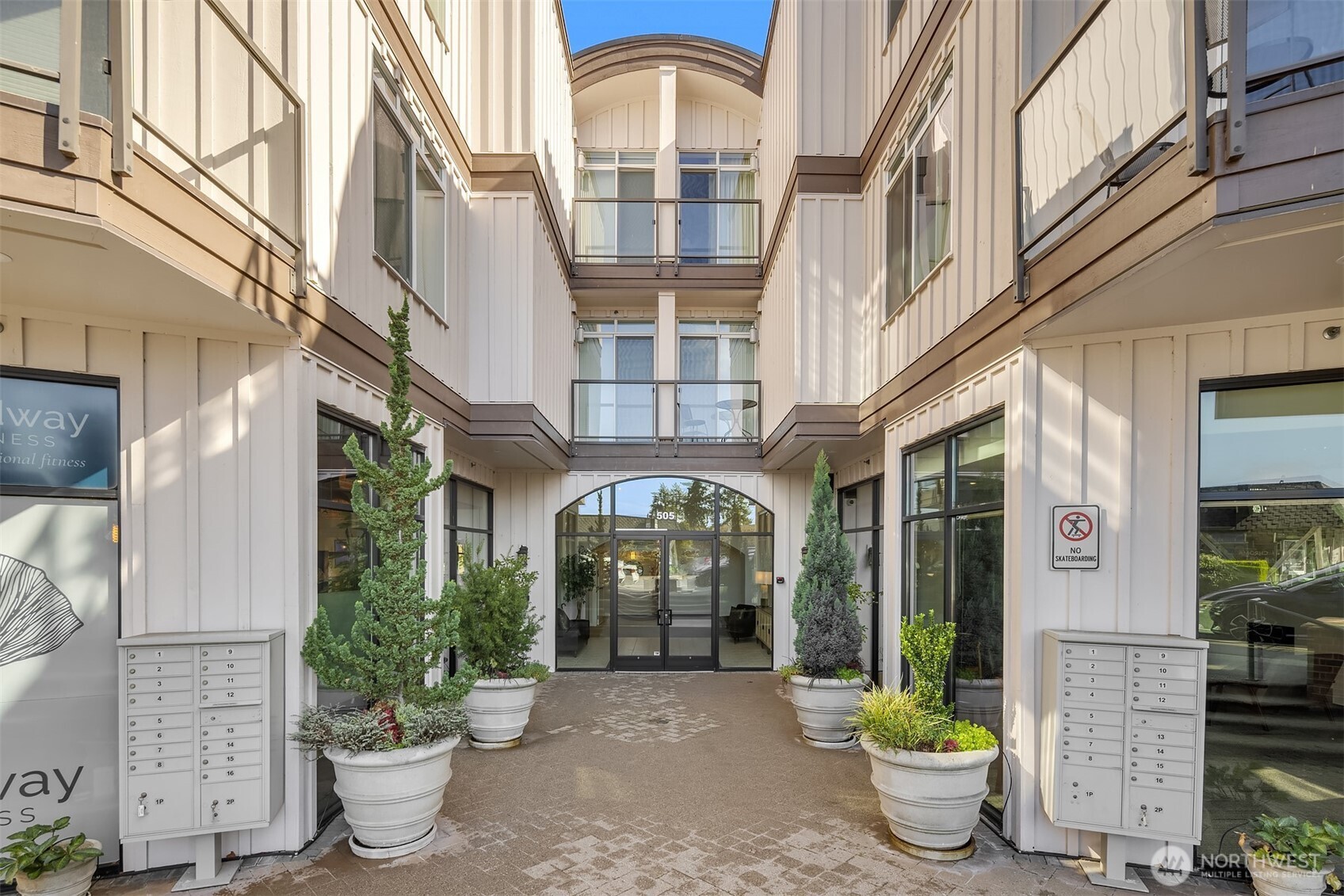 505 5th Avenue S Unit: 205