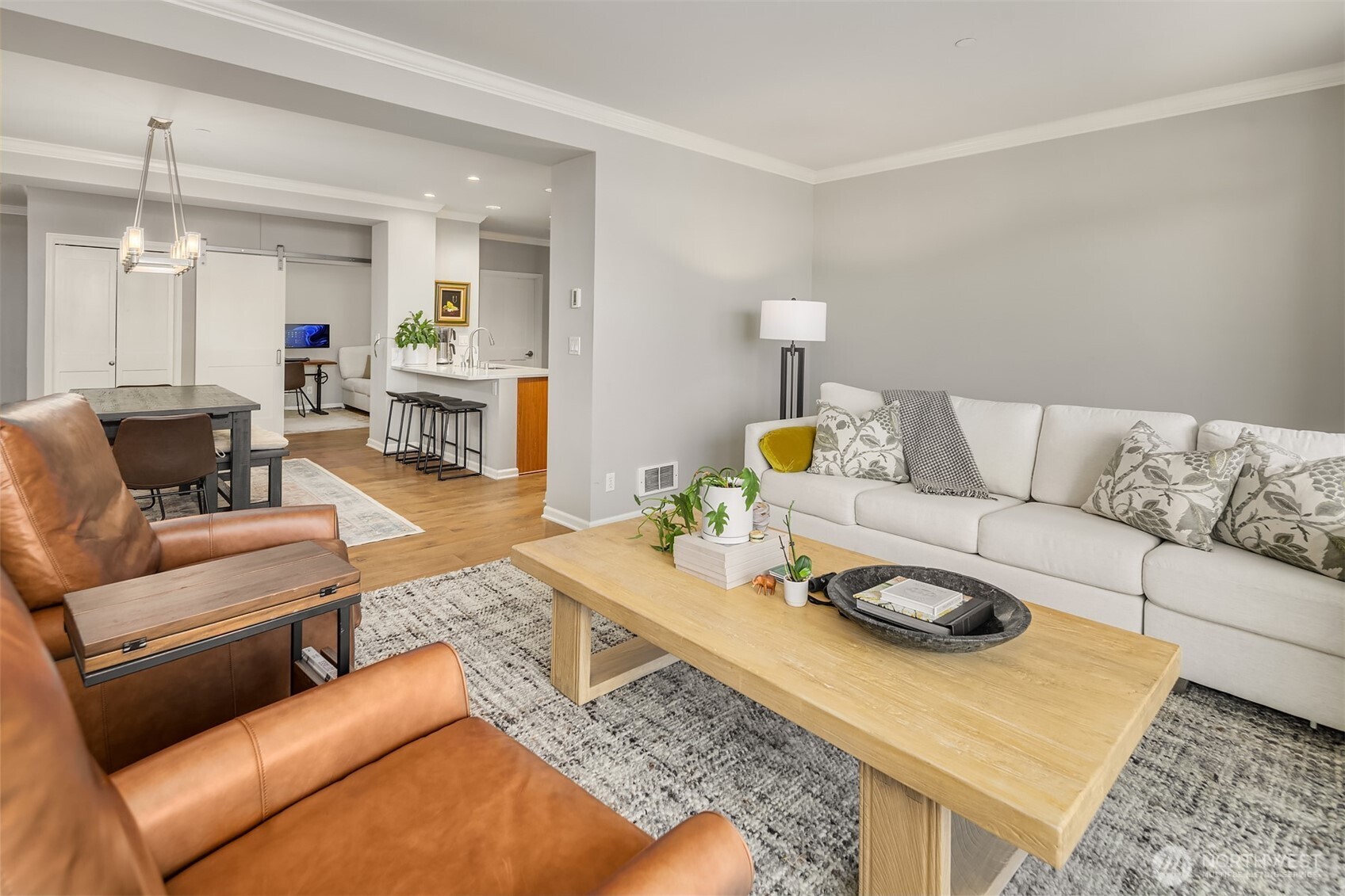 505 5th Avenue S Unit: 205