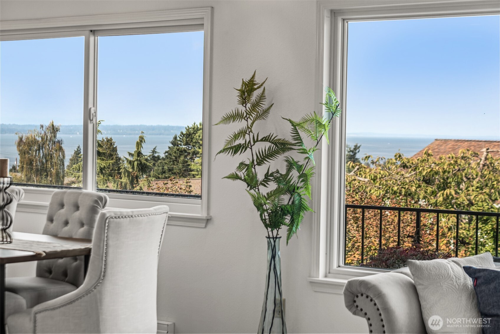 1133 Emerald Hills Drive