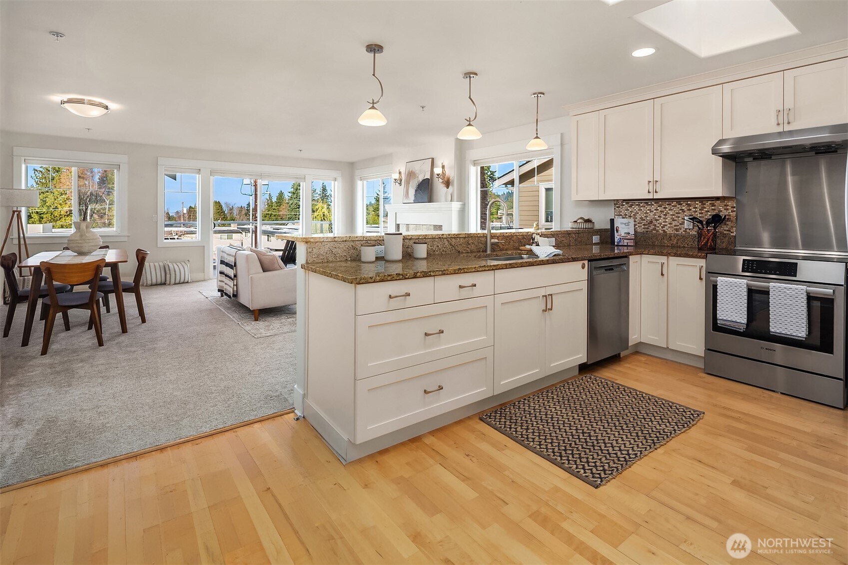 616 Glen Street Unit: 202