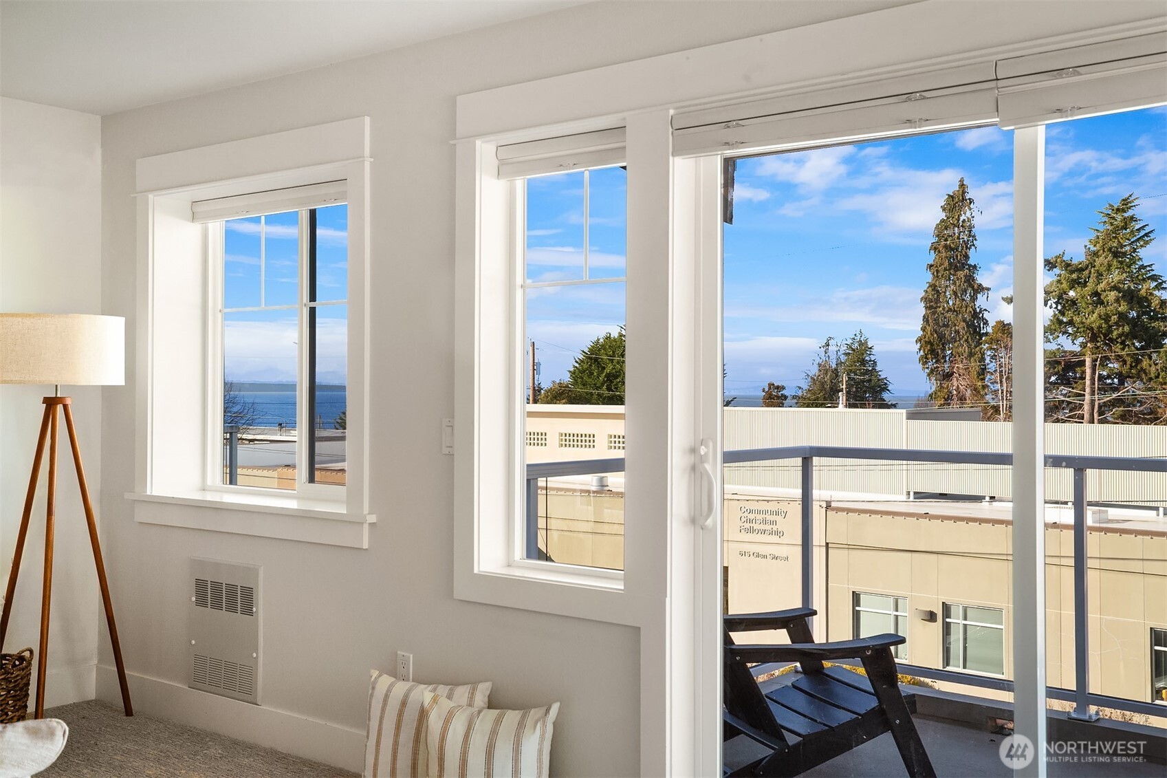 616 Glen Street Unit: 202