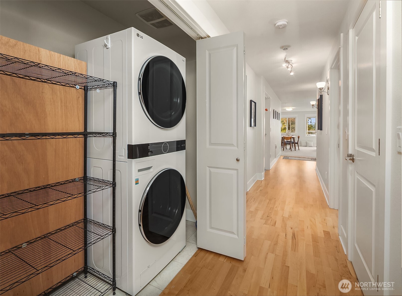 616 Glen Street Unit: 202