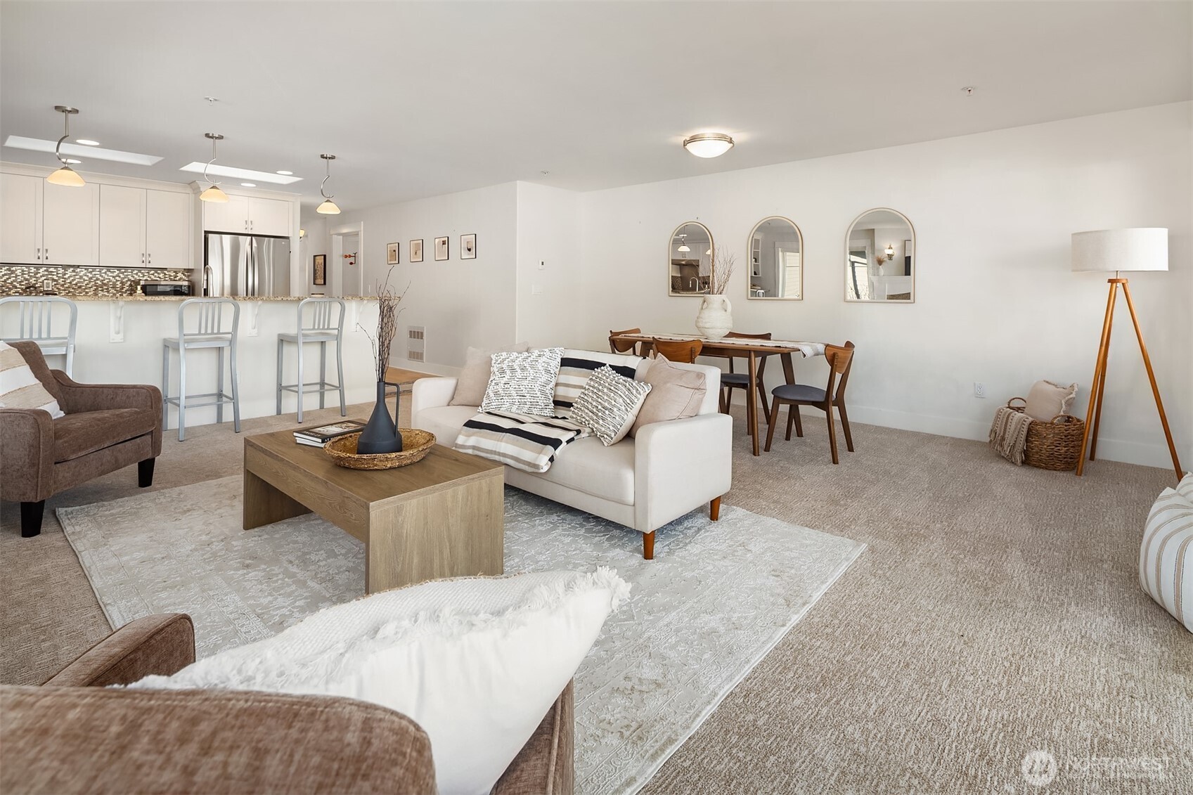 616 Glen Street Unit: 202