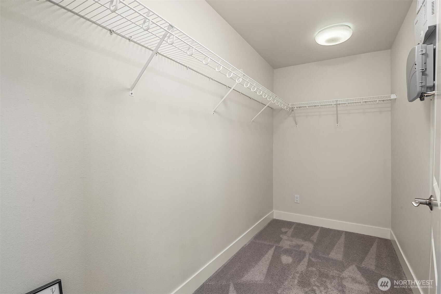 616 Glen Street Unit: 202