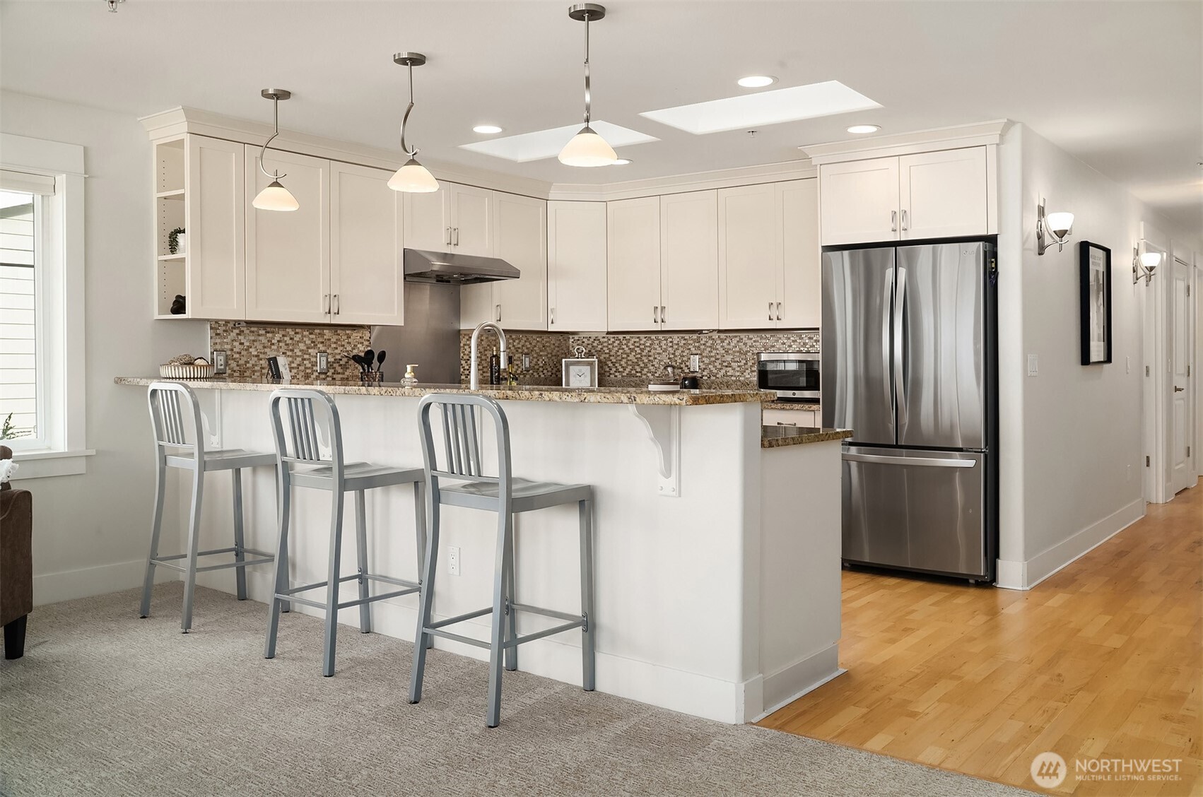 616 Glen Street Unit: 202