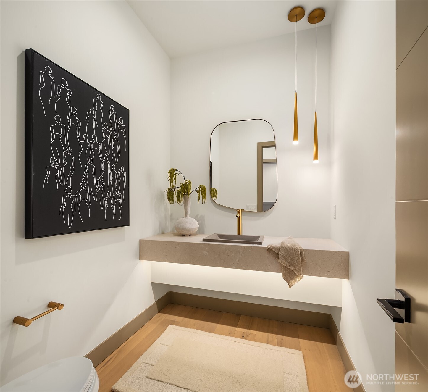 19902 Broadway Avenue