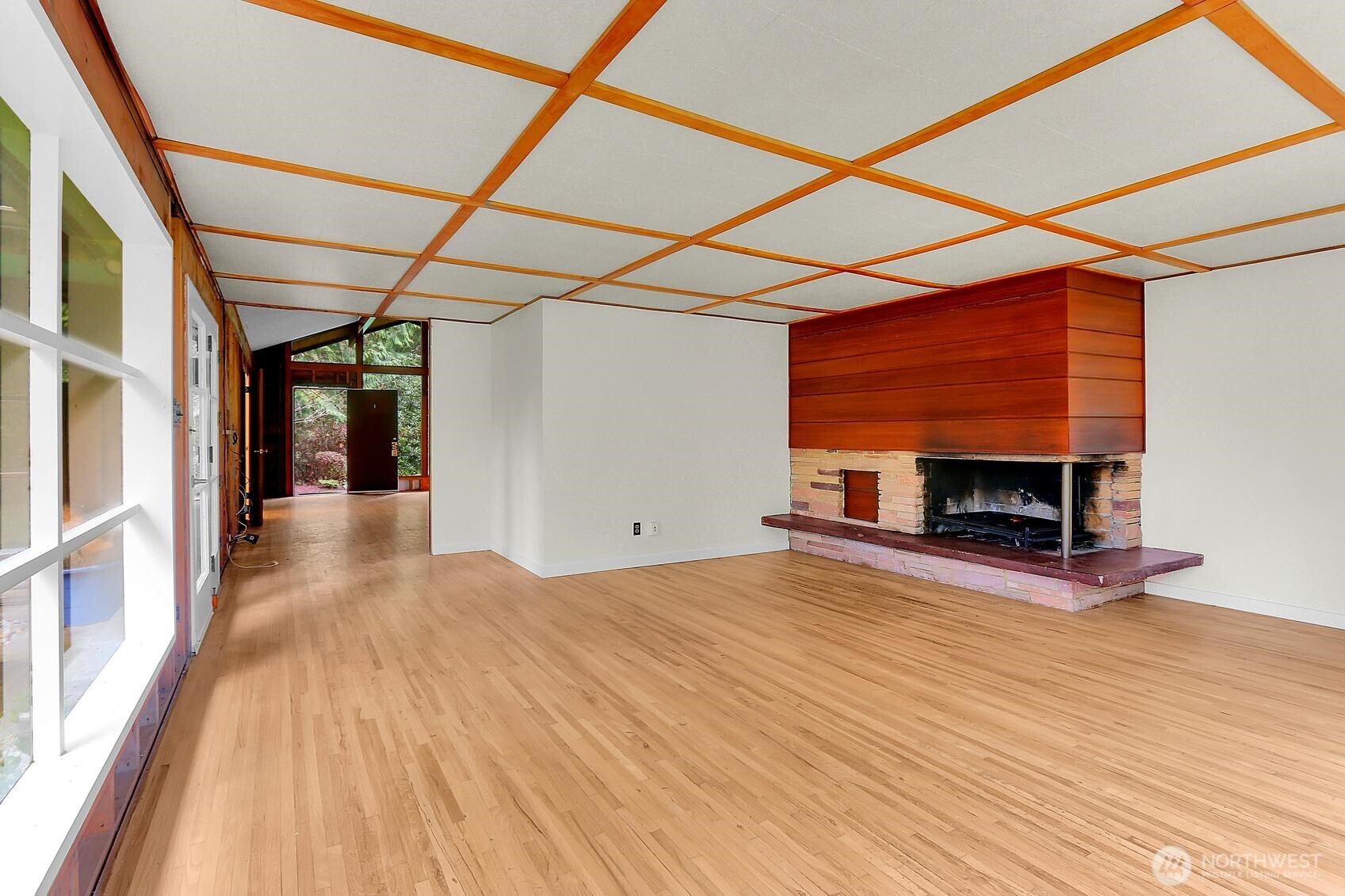 10815 Algonquin Road