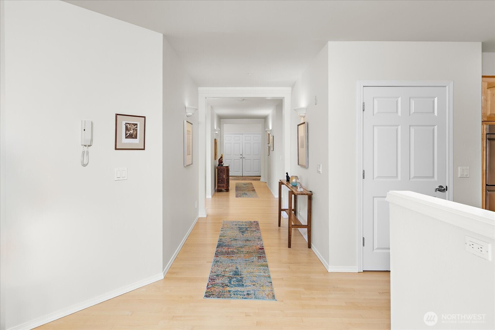 546 Walnut Street Unit: 201