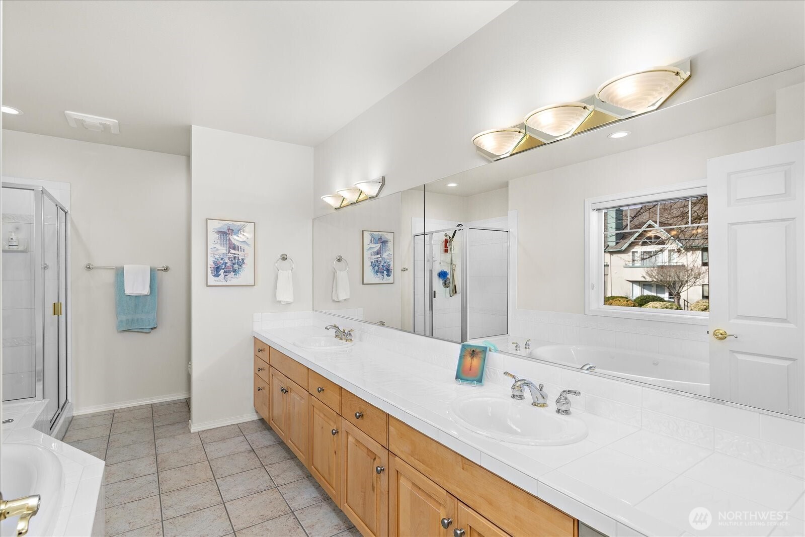 546 Walnut Street Unit: 201