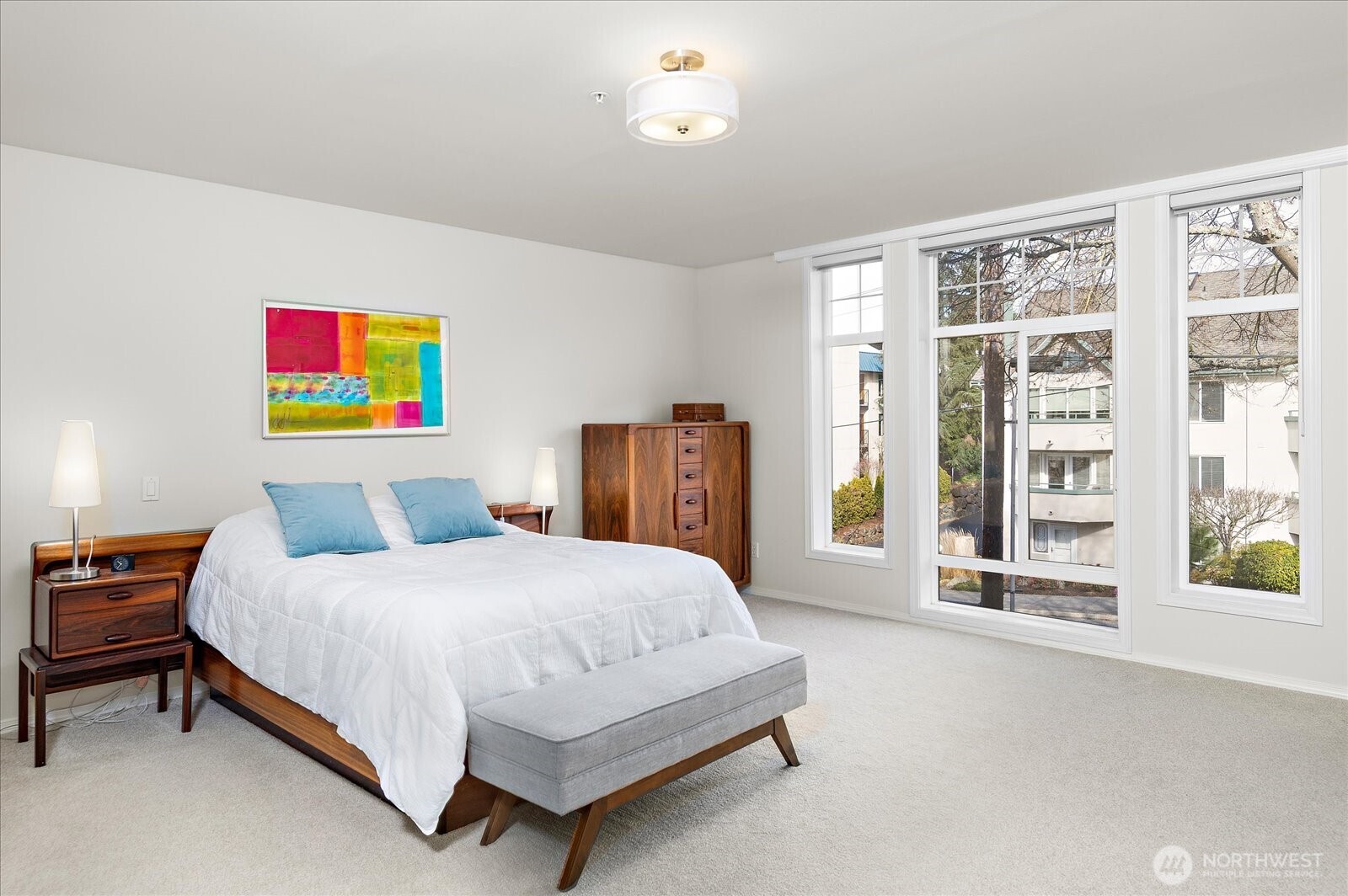 546 Walnut Street Unit: 201