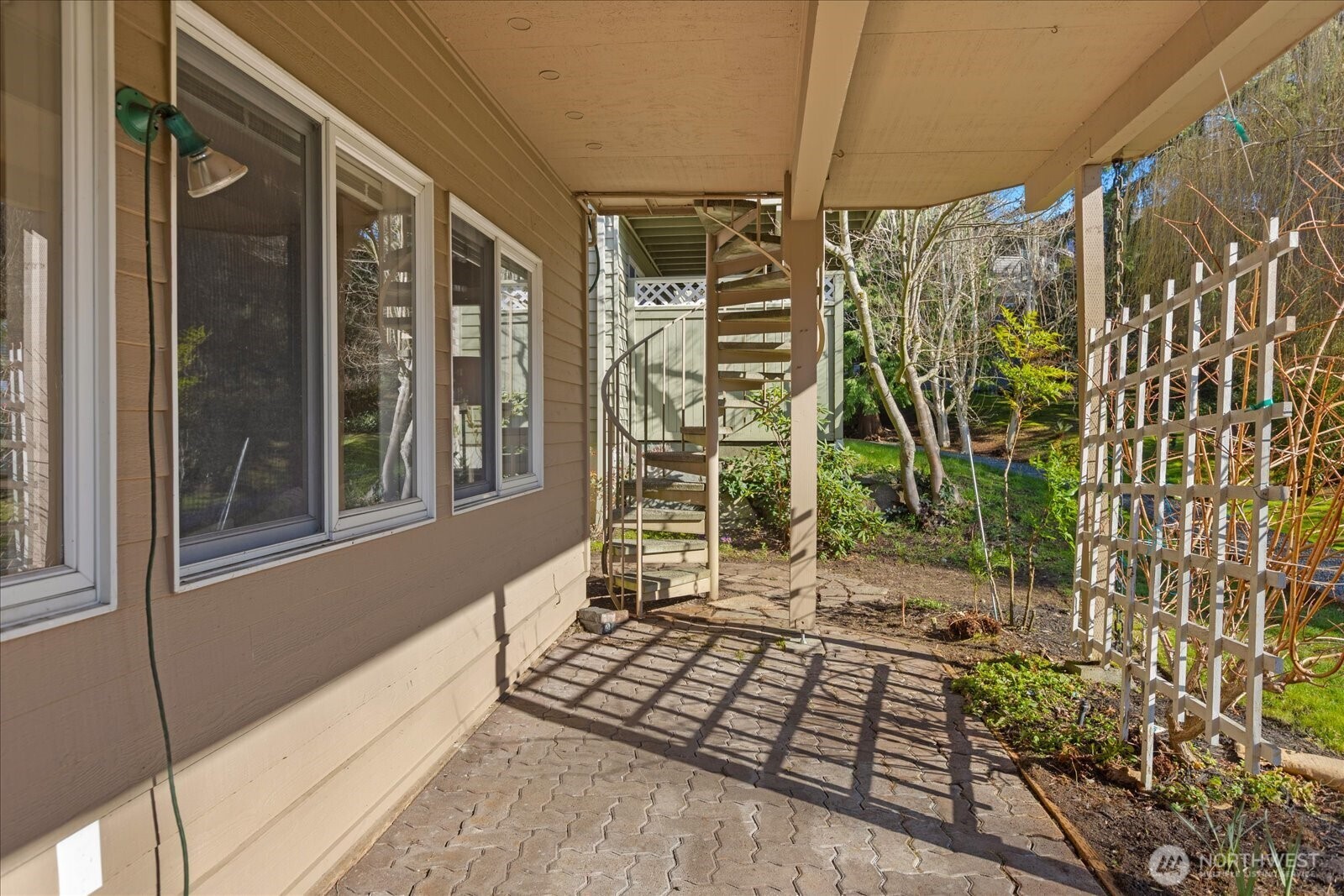 612 Elm Place