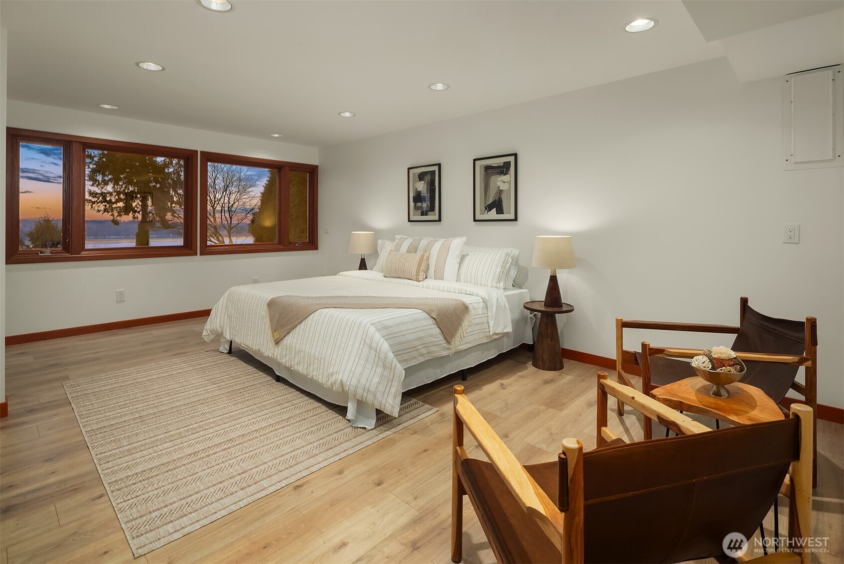 12524 Marine View Drive