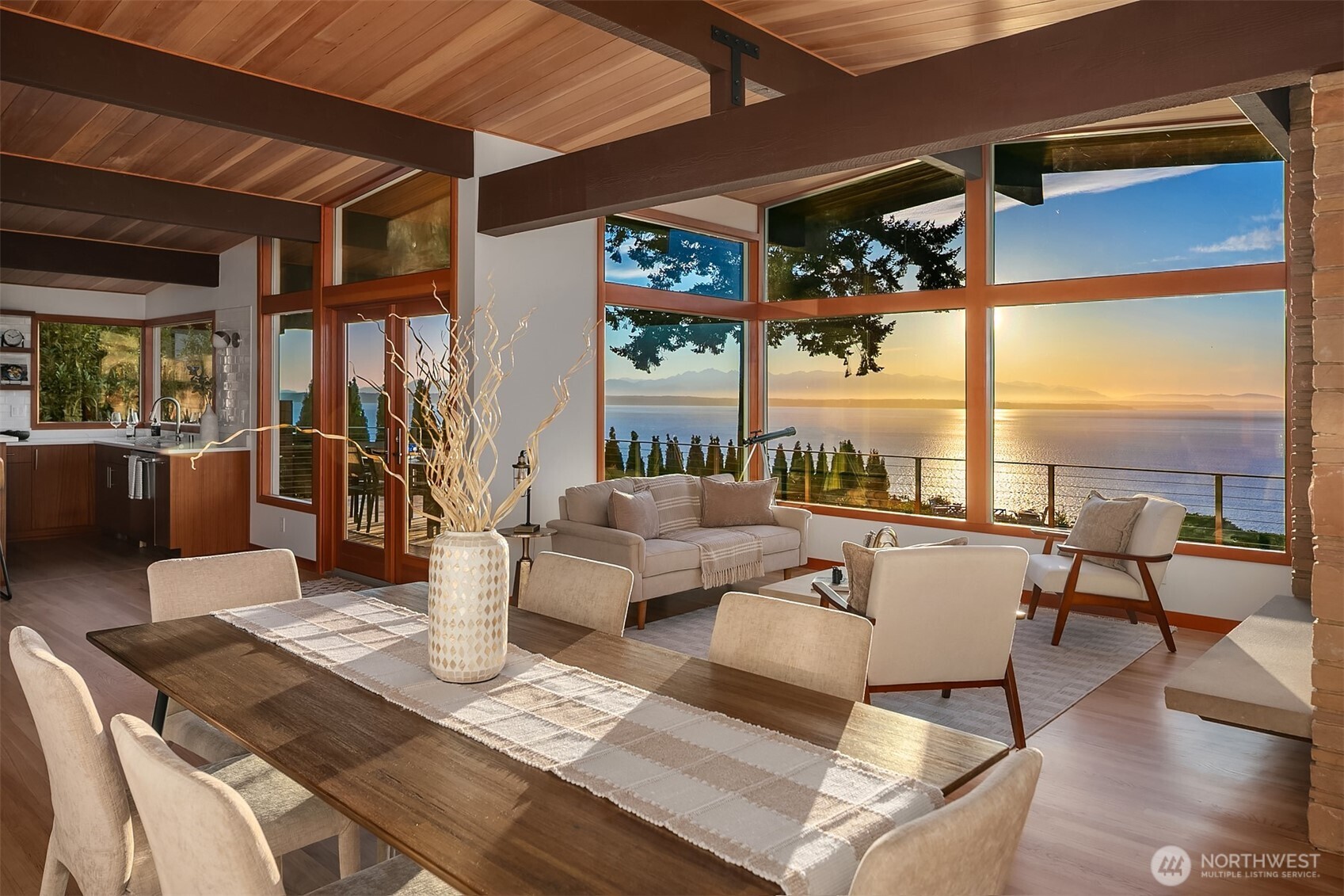 12524 Marine View Drive
